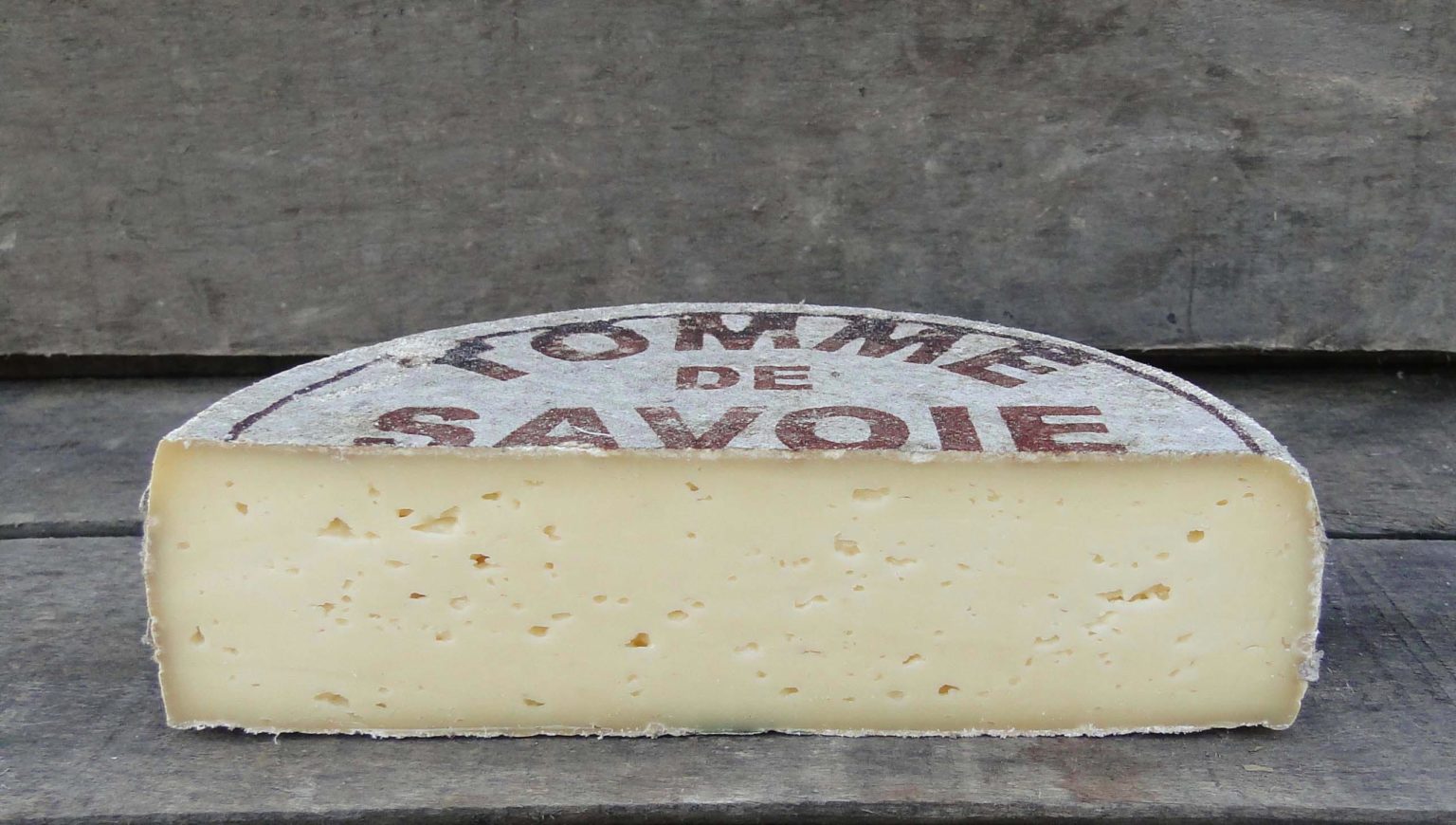 Fromage A Pate Pressee Non Cuite Au Lait Pasteurise Enceinte